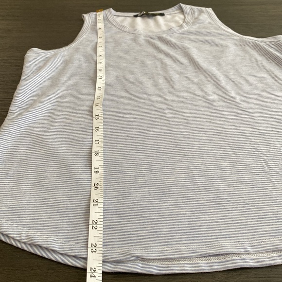 Women’s striped tank - Picture 4 of 5